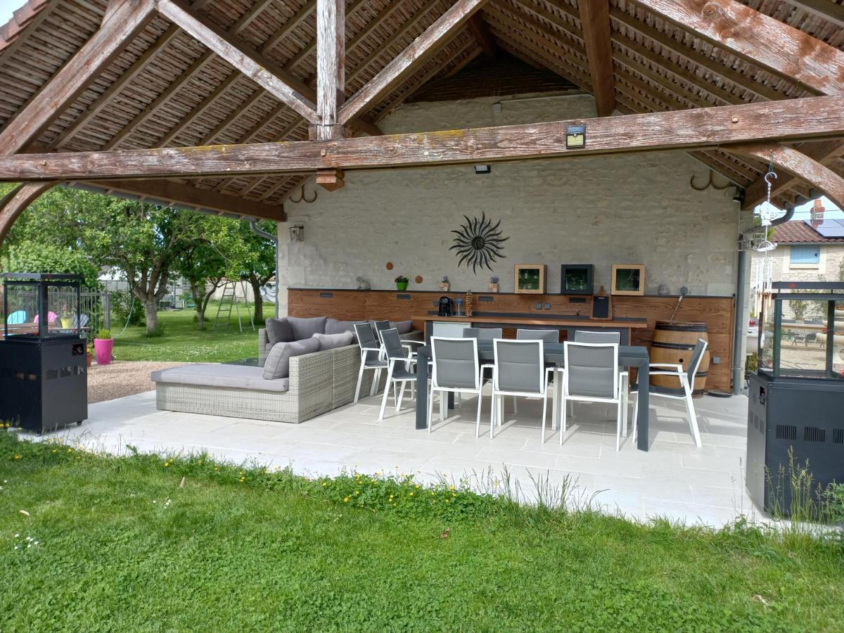 Gite Et Chambres D'Hotes Le Chene Billault Pouant Exterior photo